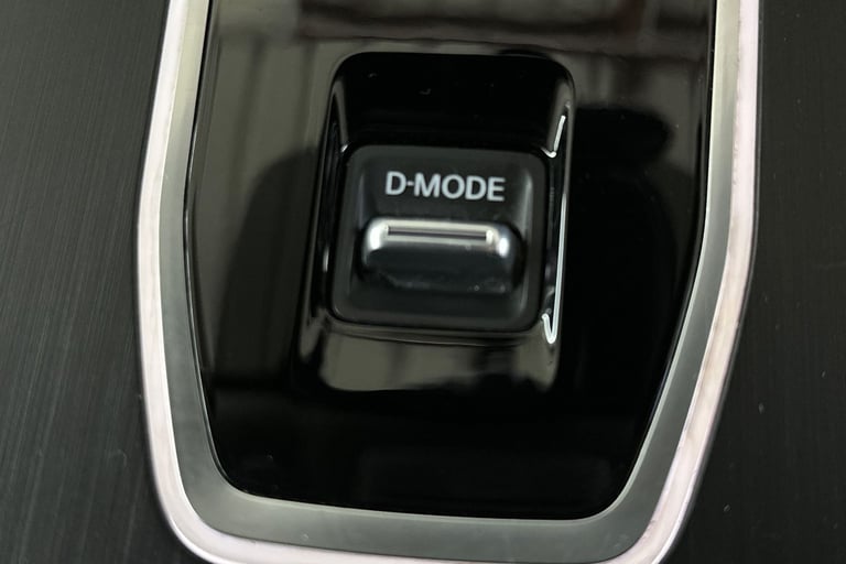 2023 Nissan Qashqai 102994 Hatchback Hybrid Automatic