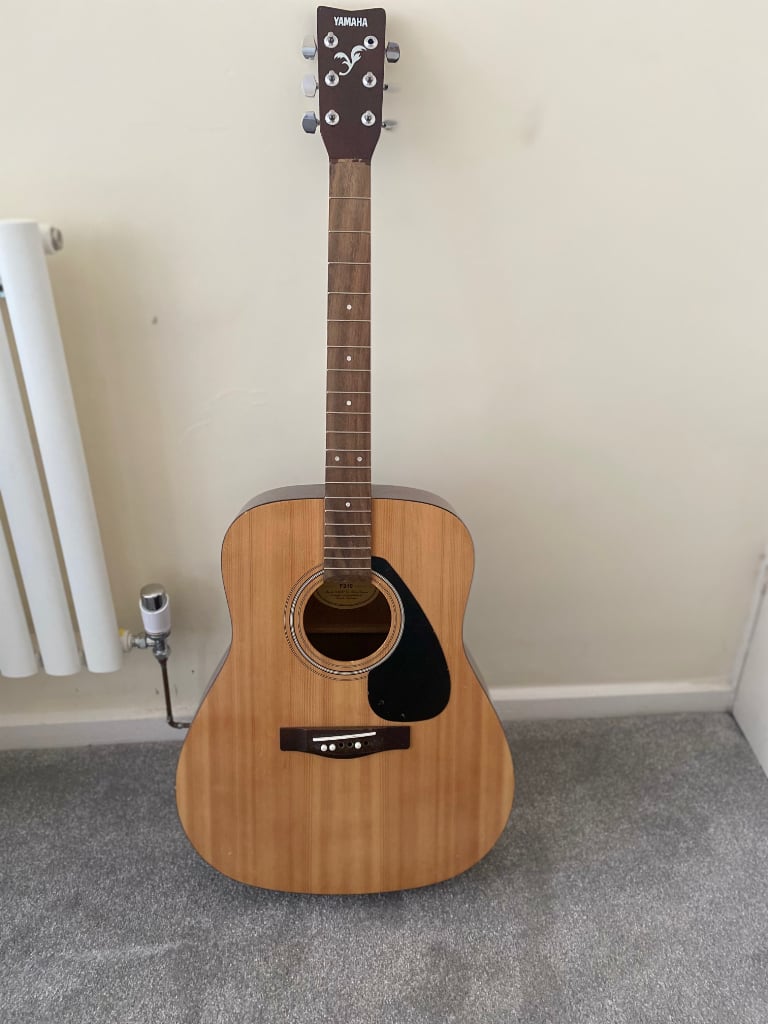 Yamaha F310 Acoustic Guitar 