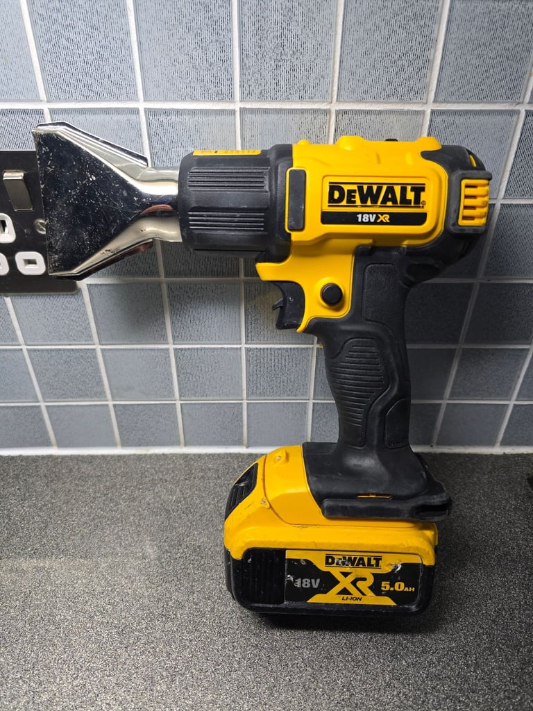 image for Dewalt heat gun and 5ah battery 