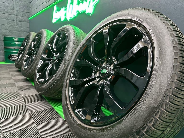 Discovery 5 / Range Rover Sport 21 inch Powdered Black Alloy Wheels - style 505 SVR & Pirelli’s!