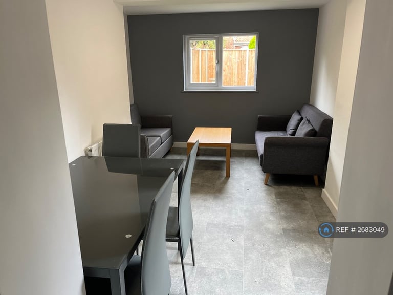 5 bedroom house in Nasmith Road, Norwich, NR4 (5 bed) (#2683049)