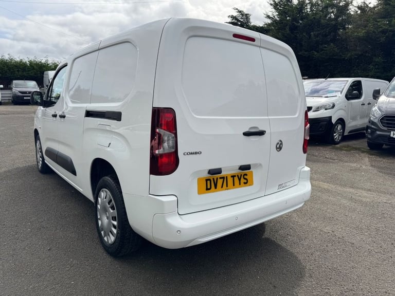2021 Vauxhall Combo 1.5 Turbo D 2300 Sportive Panel Van 6dr Diesel Manual L2 H1 Euro 6 (100 ps) P...