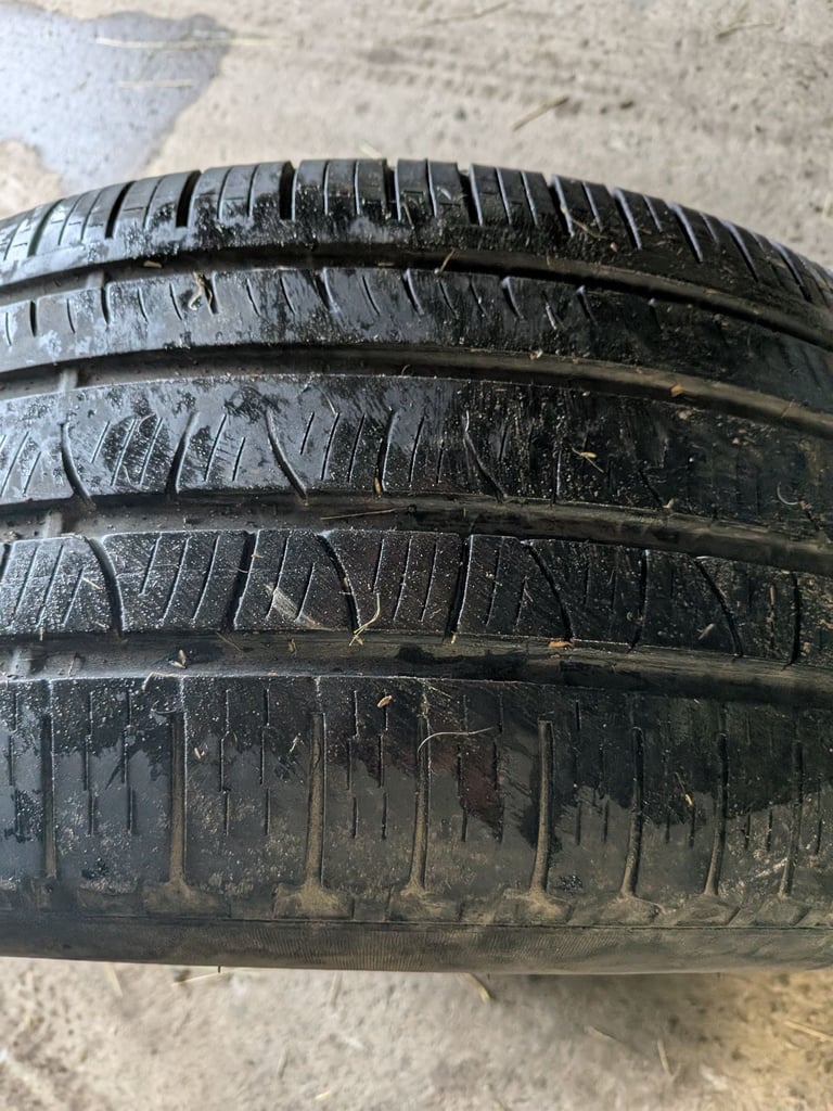 Pirelli Scorpion Verde All Season Tyre 275/45/21 Range Rover LR