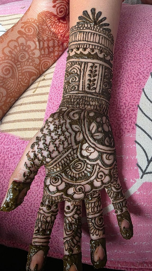 Mehndi Artist southampton 