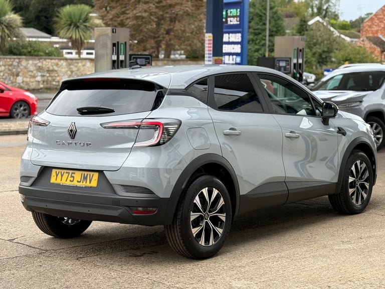 2025 Renault Captur 1.0 TCE 90 Evolution 5dr, UNDER 10 MILES, SEPTEMBER 2028 RENAULT WARRANTY,  H...