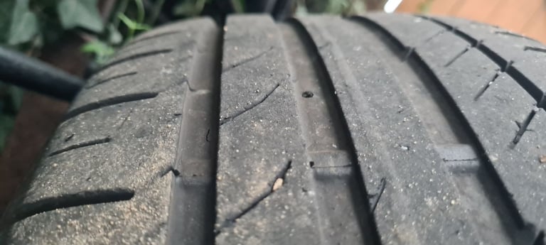 Original BMW F30 18inch alloys with Contisport RFT tyres