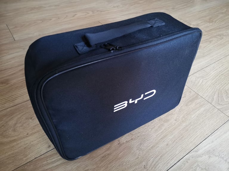 BYD Universal 5m Type 2 32A 480V EV Electric Vehicle Car Charger Cable / Public Charging Lead