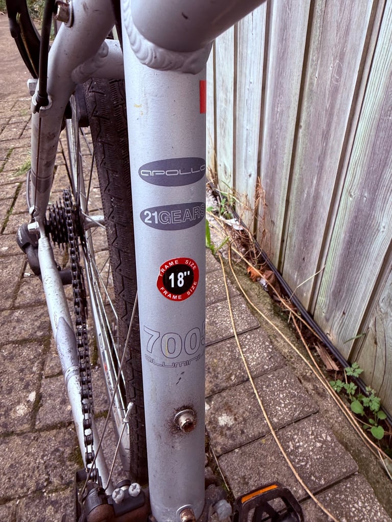 Apollo hybrid road bike