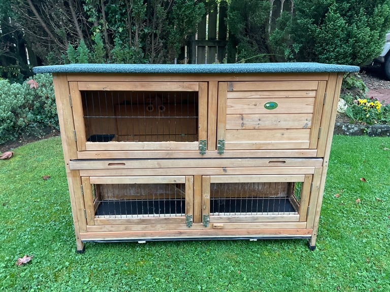 Rabbit or Guinea Pig Hutch + Extras. Possibly Deliver. 