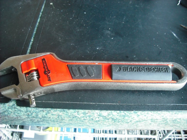 Black and Decker auto wrench, battery operated, in Lanark, South  Lanarkshire