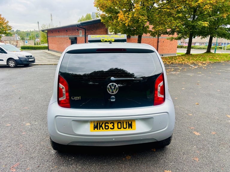 VOLKSWAGEN UP 1.0 High up! 2013