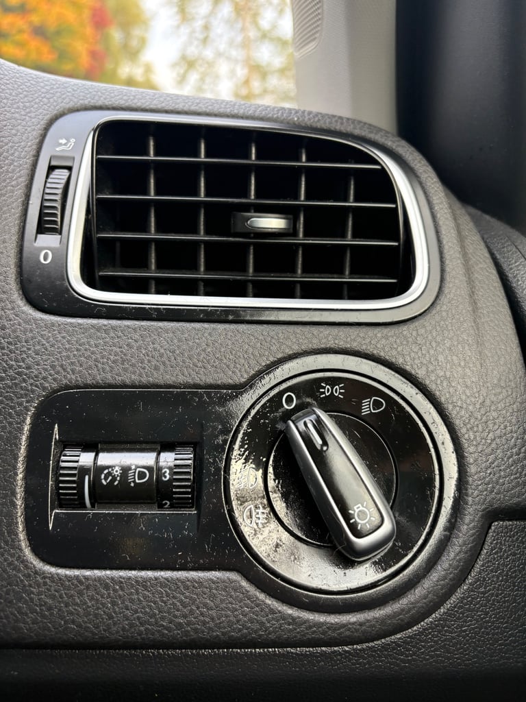 Volkswagen, POLO, Hatchback, 2012, Manual, 1198 (cc), 5 doors