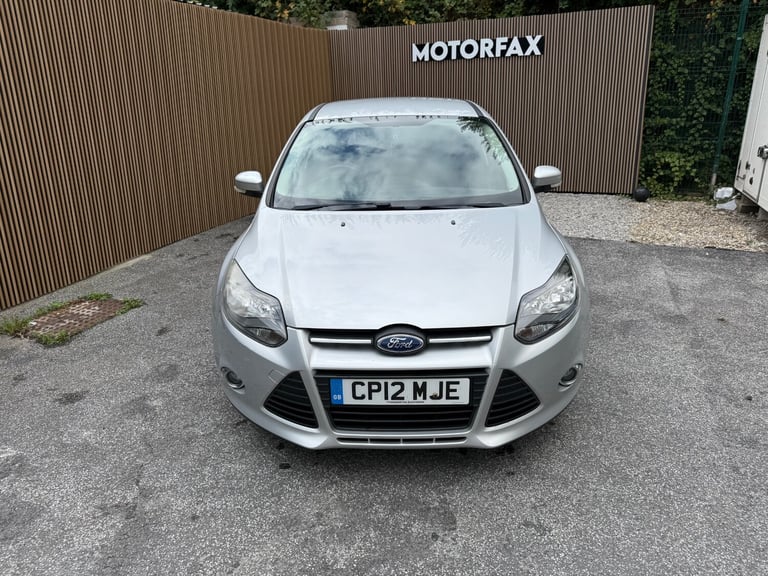2012 Ford Focus 1.6 Zetec 5dr HATCHBACK Petrol Manual