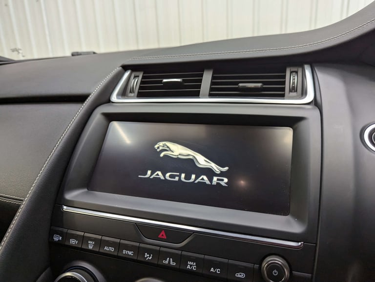 2018 Jaguar E-Pace 2.0 E-Pace R-Dynamic SE D AWD Auto 4WD 5dr SUV Diesel Automatic