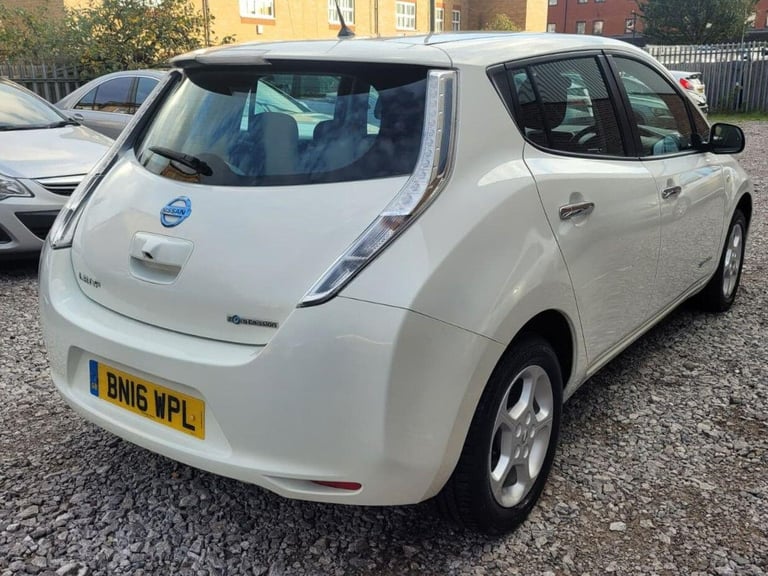 2016 Nissan Leaf 24kWh Acenta Hatchback 5dr Electric Auto (109 bhp) HATCHBACK Electric Automatic