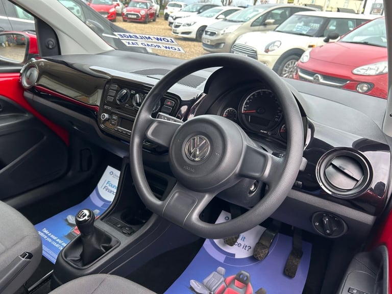 2015 (15) Volkswagen Up 1.0 Move Up - 3dr Hatchback - £20 Road Tax 