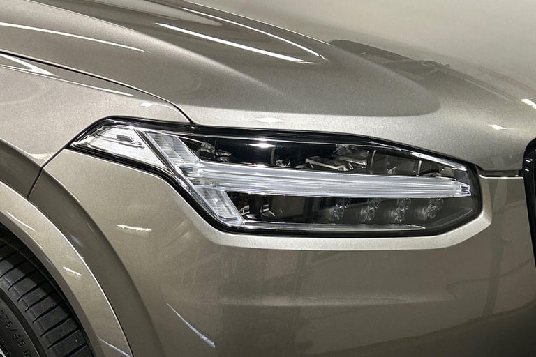 2021 Volvo XC90 Recharge R-Design, T8 AWD plug-in hybrid, 7 Seats ESTATE Petrol/Electric Hybrid A...