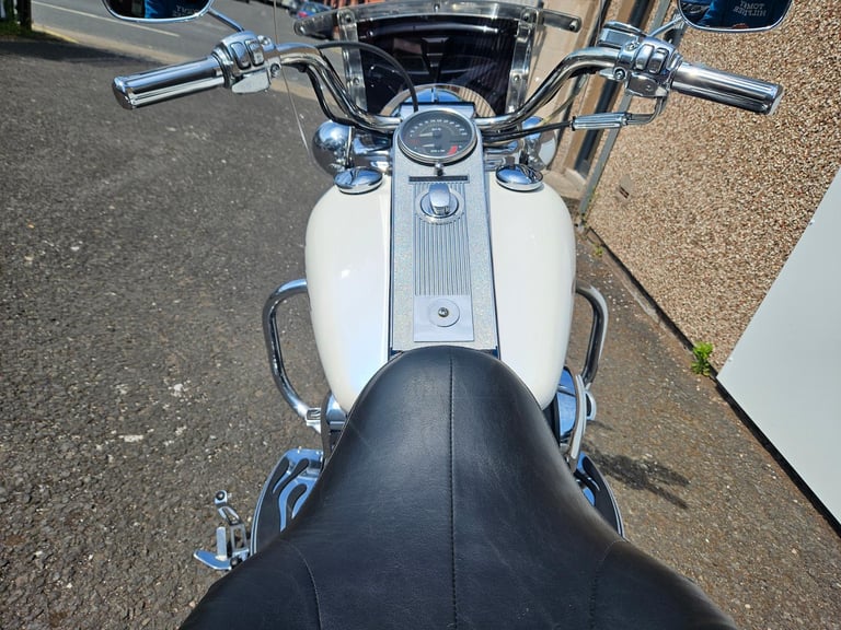 Harley-Davidson FLHR 1450 road king stunning looking 