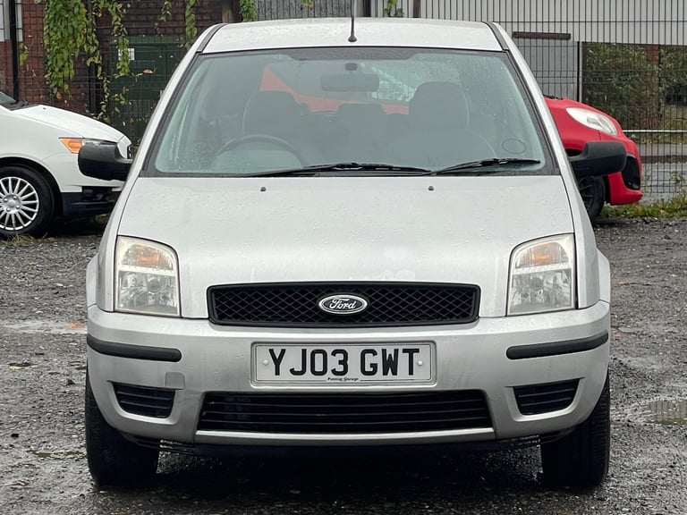 FORD FUSION 1.4L 5 DOOR + IDEAL FIRST CAR + CHEAP TO INSURE &amp; LOW ROAD TAX * 