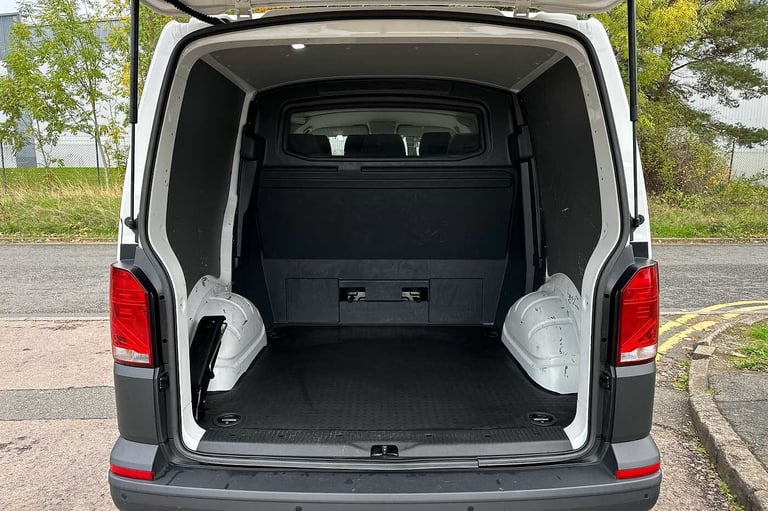 2024 Volkswagen Transporter 2.0 TDI 110 Startline Kombi Van Combi Van Diesel Manual
