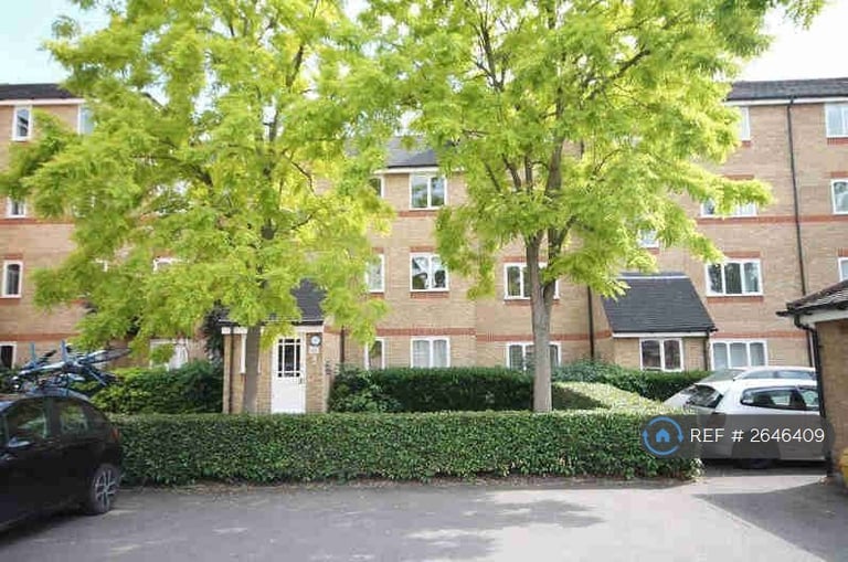 1 bedroom flat in Telegraph Place, London, E14 (1 bed) (#2646409)