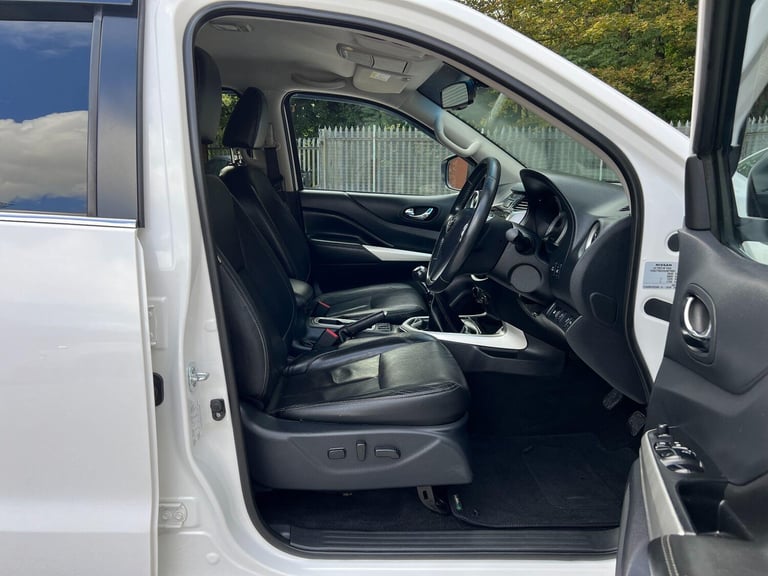 2018 Nissan Navara 2.3 dCi Tekna 4WD Euro 6 (s/s) 4dr PICK UP Diesel Manual