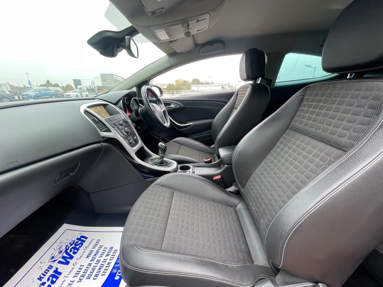 ** 2012 VAUXHALL ASTRA GTC 2.0 CDTi Sri + 11 SERVICES + HPI CLEAR ** 