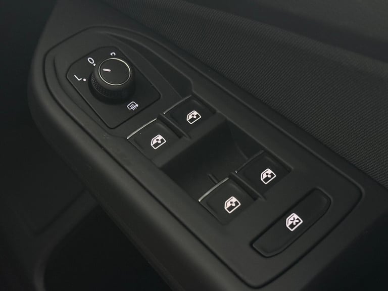 2020 Volkswagen Golf 1.5 TSI Life 5dr HATCHBACK PETROL Manual