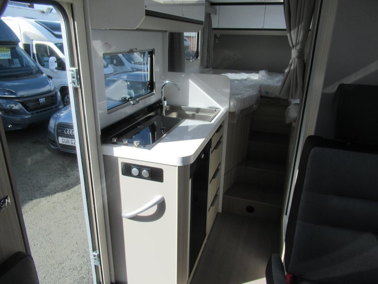 Adria Compact Supreme SL 2.2 Diesel 140BHP Automatic