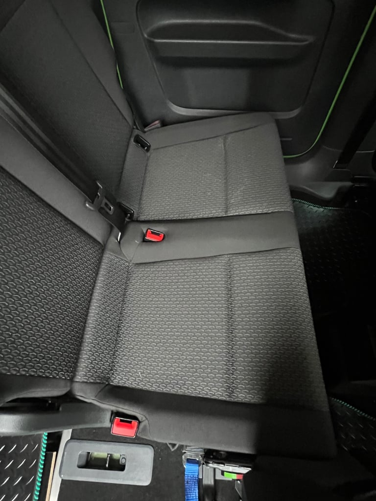 VW Caddy Maxi Life second row seats