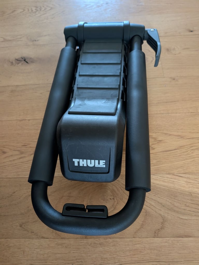 Thule Folding Vertical Kayak/Canoe Carrier