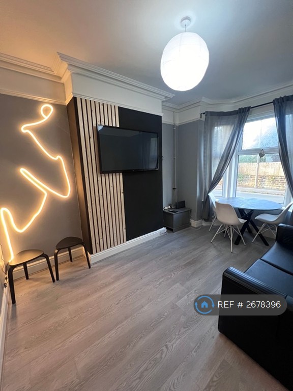 4 bedroom house in Wigan Road, Ormskirk, L39 (4 bed) (#2678396)