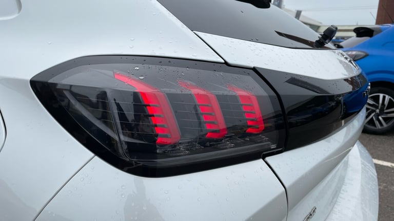 2022 Peugeot 208 1.2 PureTech Allure Premium Hatchback 5dr Petrol EAT Euro 6 (s/s) (100 ps) Hatch...