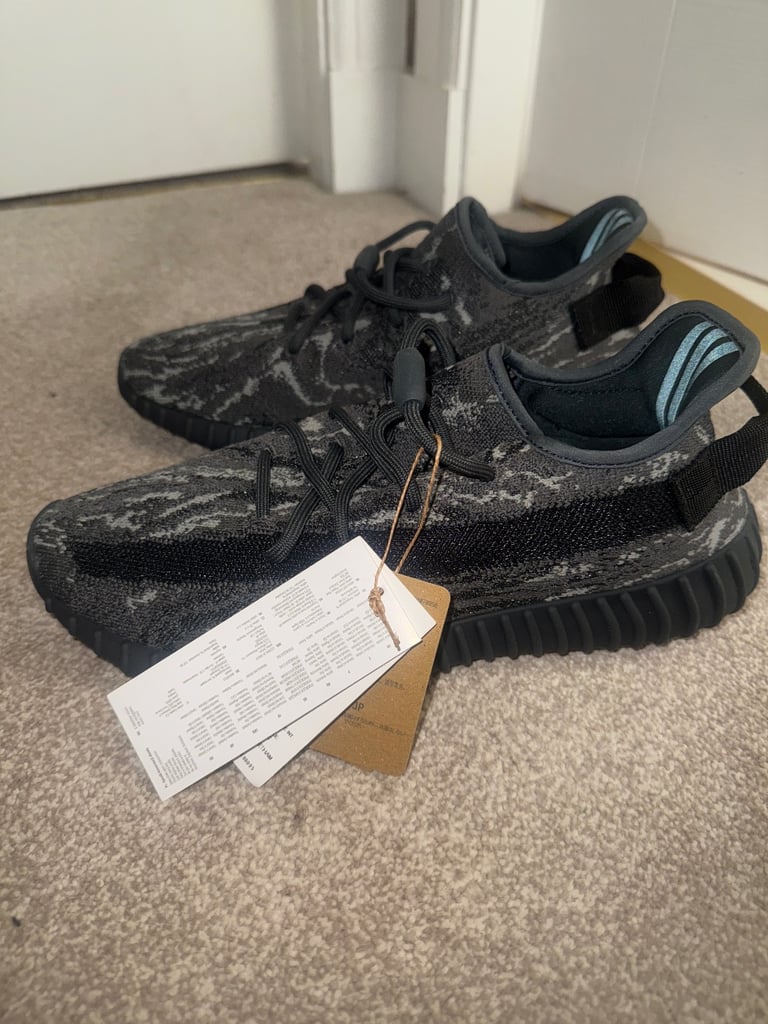 Yeezy 350 V2 Boost Dark Salt