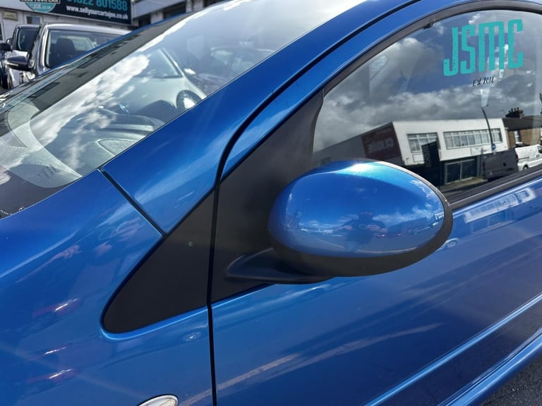 2010 Toyota AYGO 1.0 VVT-i Blue Hatchback 3dr Petrol Manual Euro 4 (67 bhp) Hatchback Petrol Manual