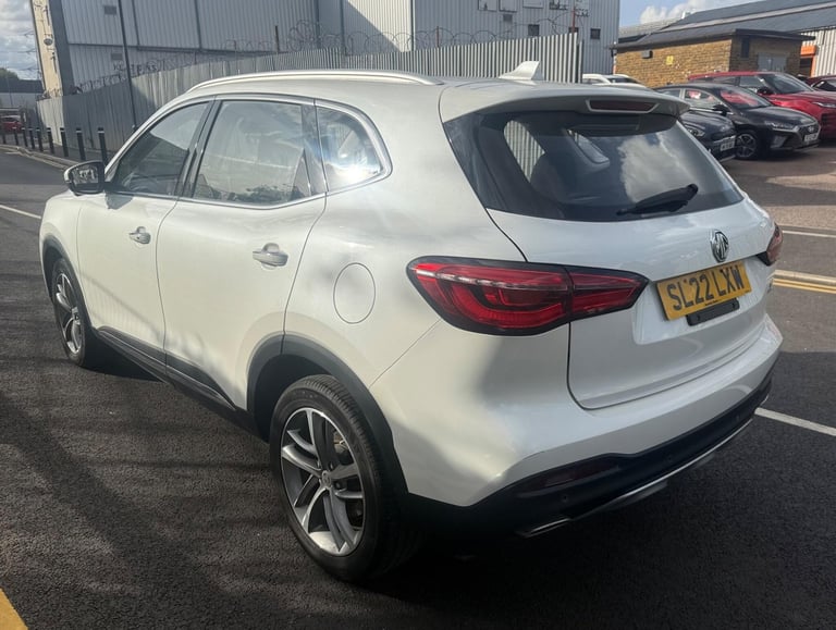 2022 MG MG HS 1.5 T-GDI 16.6kWh Exclusive Auto Euro 6 (s/s) 5dr ESTATE Petrol/Electric Hybrid Aut...