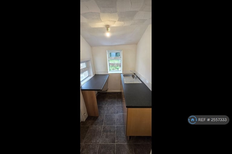 2 bedroom house in Church Street, Westhoughton, Bolton, BL5 (2 bed) (#2557333)