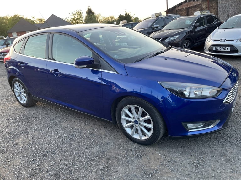 2015 Ford Focus TITANIUM 5-Door Petrol