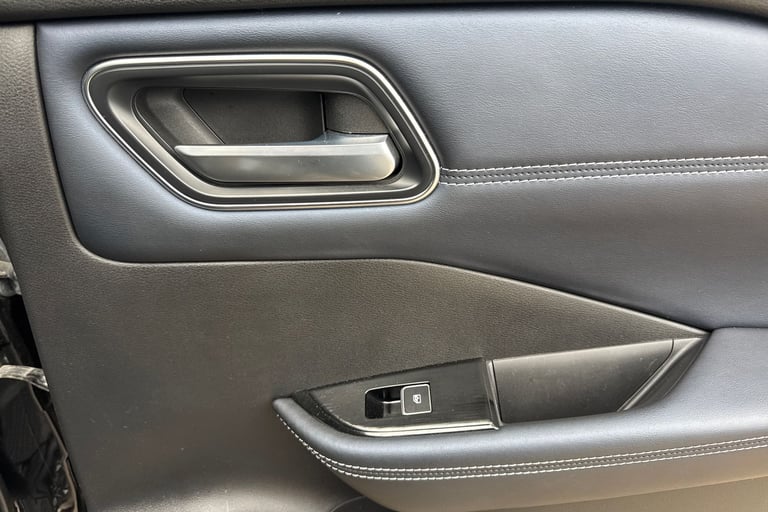 2021 Nissan Qashqai 1.3 DiG-T MH Tekna 5dr Hatchback Petrol Manual