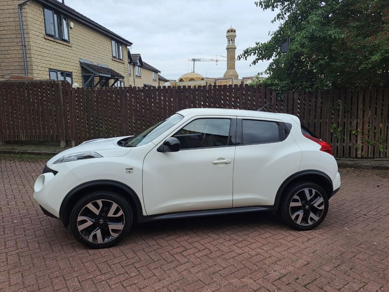 2014 nissan juke 1.5 dci N tec hpi clear Satnav Reverse camera £20tax full year drives excellent 