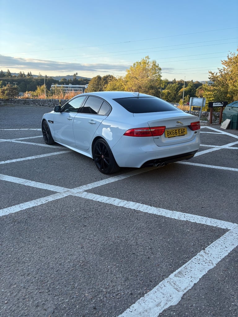 Jaguar, XE, Saloon, 2016, Manual, 1999 (cc), 4 doors