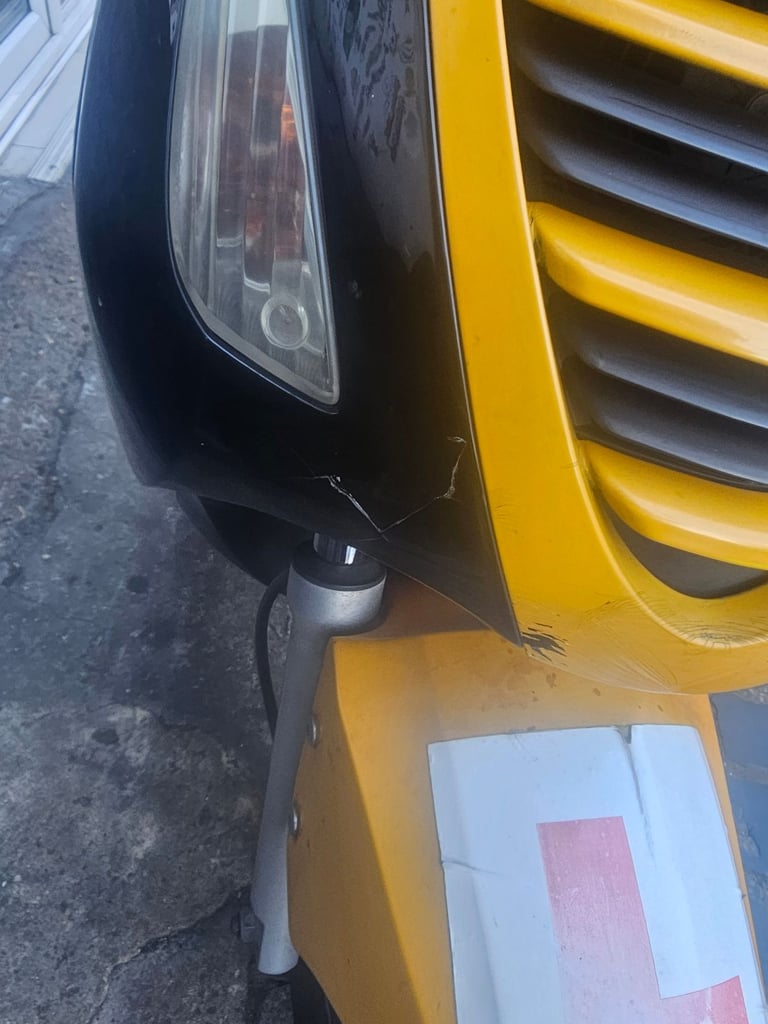 Honda PES 125 balck and yellow 2013 