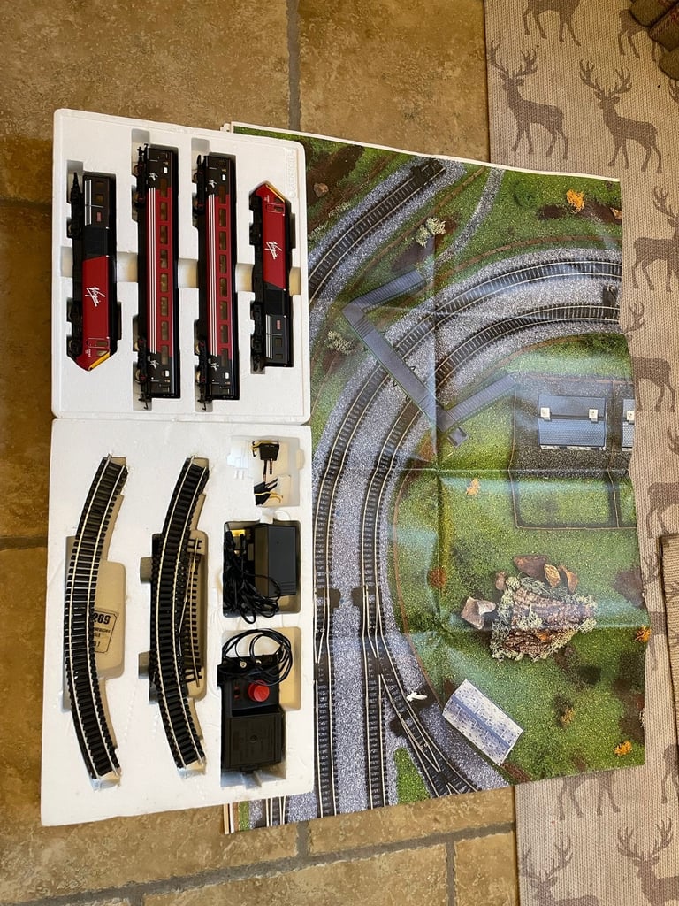 Hornby Virgin Trains 125