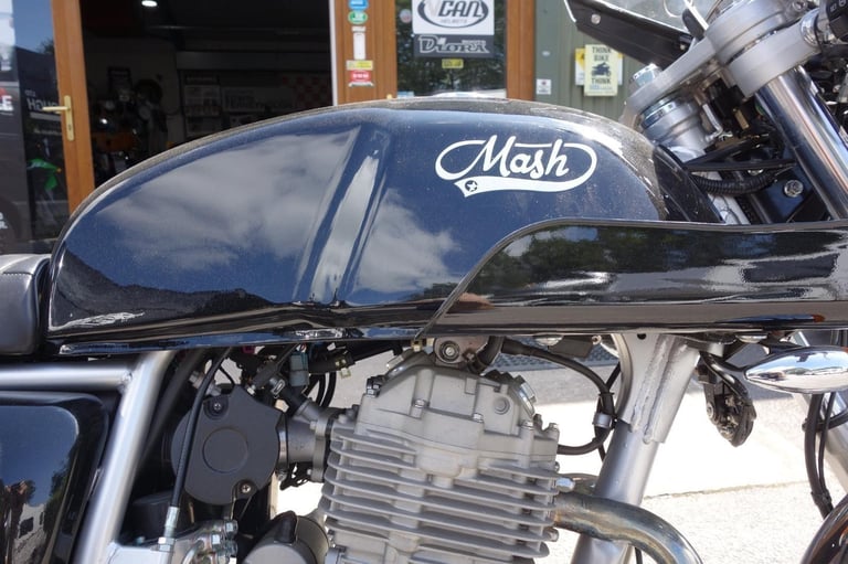 Mash Cafe Racer 400 2022