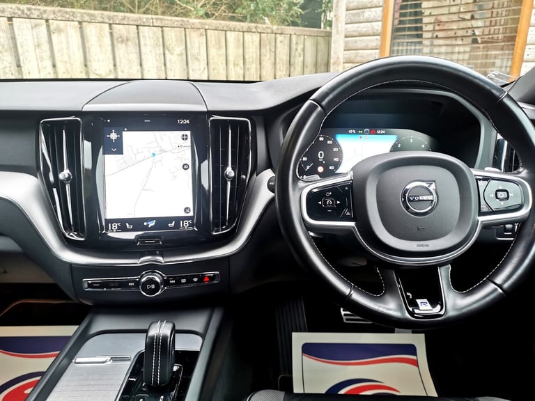 2019 Volvo XC60 2.0 B4D R DESIGN 5dr AWD Geartronic ESTATE Diesel Automatic