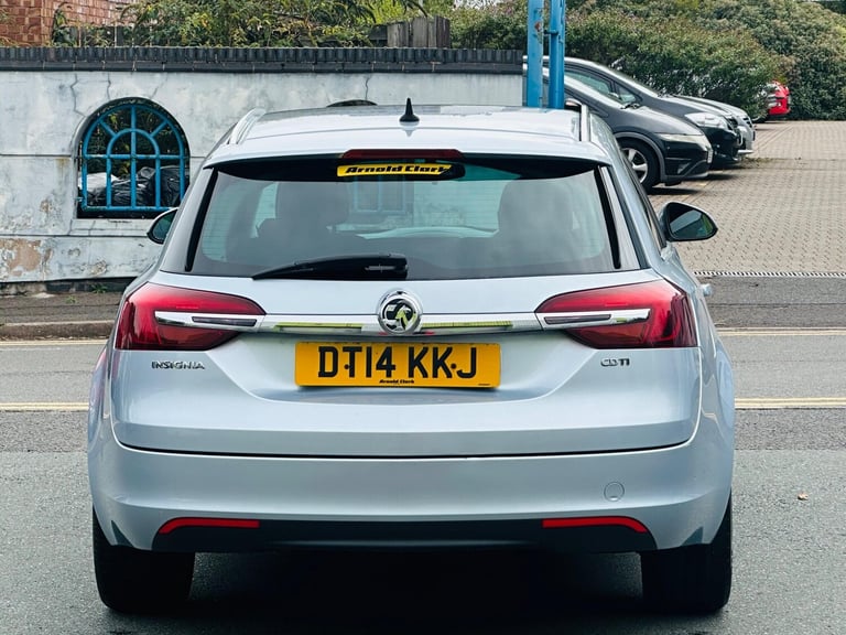 2014 Vauxhall Insignia 2.0 CDTi ecoFLEX SRi Nav Sports Tourer Euro 5 (s/s) 5dr ESTATE Diesel Manual