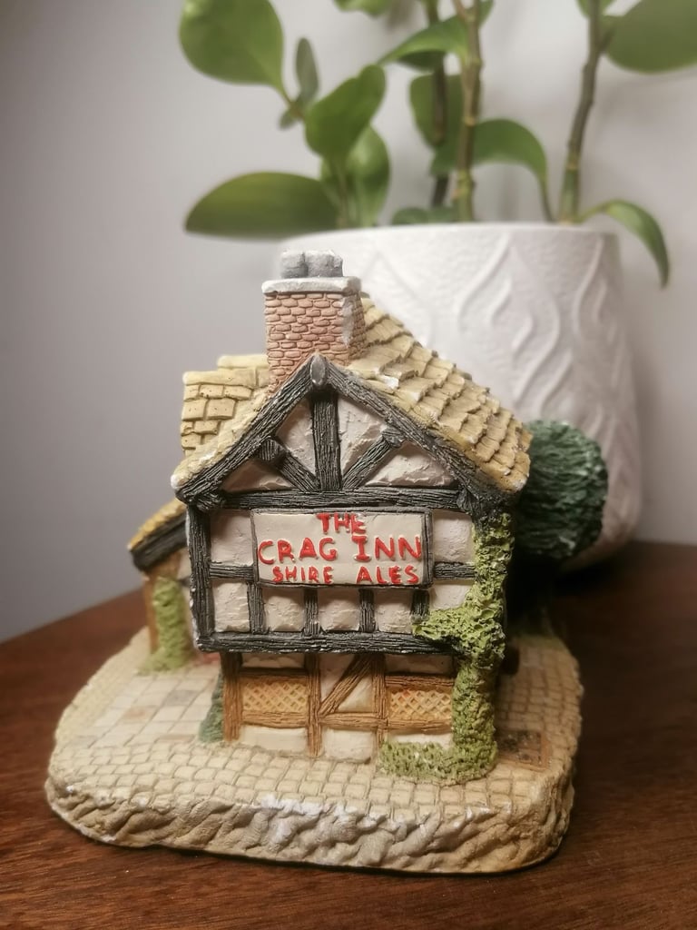 Vintage Naturalcraft memory lane cottages by Peter Tomlins Crag inn Made in England.