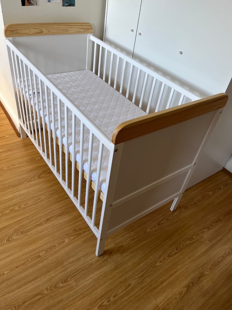 Wayfair Convertible Baby Cot. Brand New!