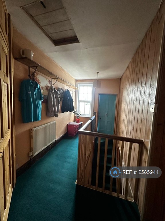 3 bedroom house in North Street, Crewkerne, TA18 (3 bed) (#2585944)