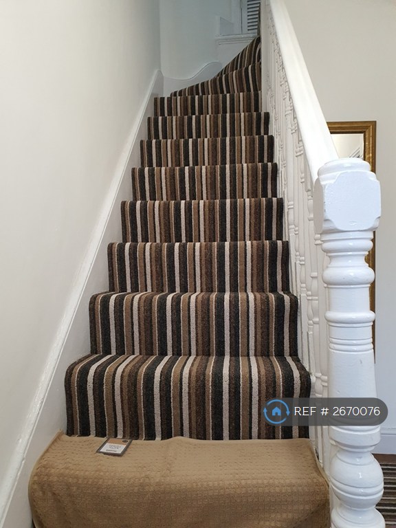 3 bedroom house in Goodall Road, London, E11 (3 bed) (#2670076)